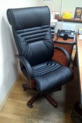 Компьютерное кресло для кабинета руководителя